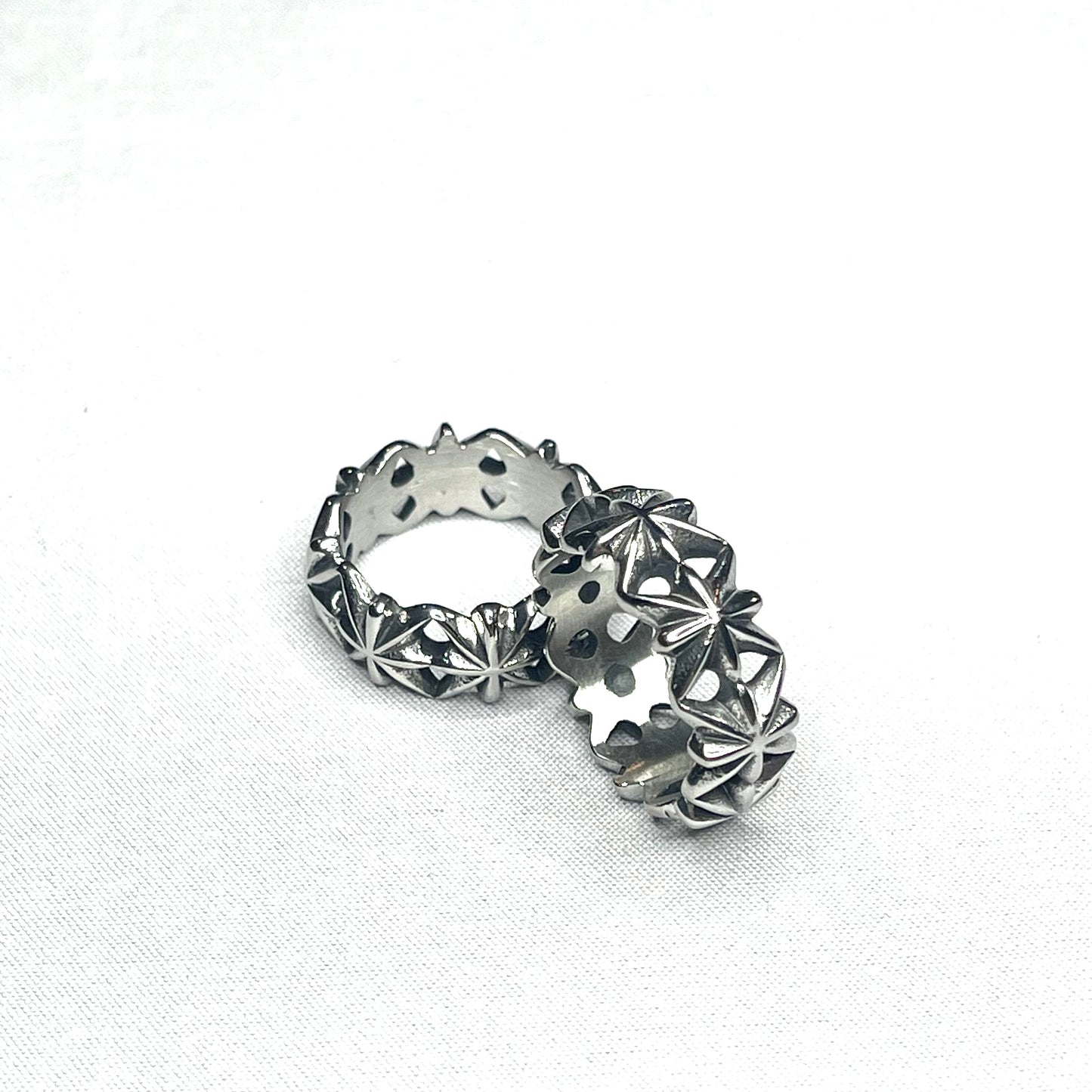 ASTERISKS BAND RING