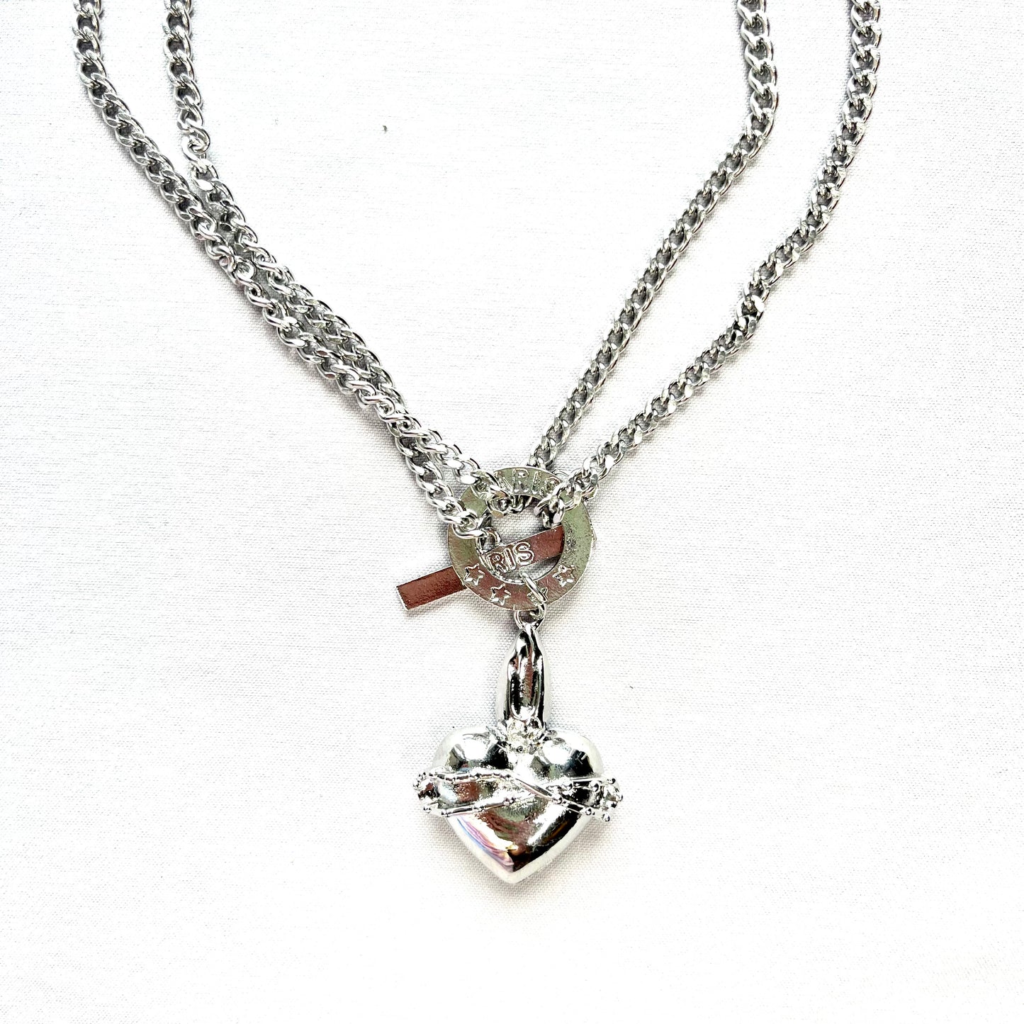 LAYERED LOVE BUCKLE CLAVICLE CHAIN