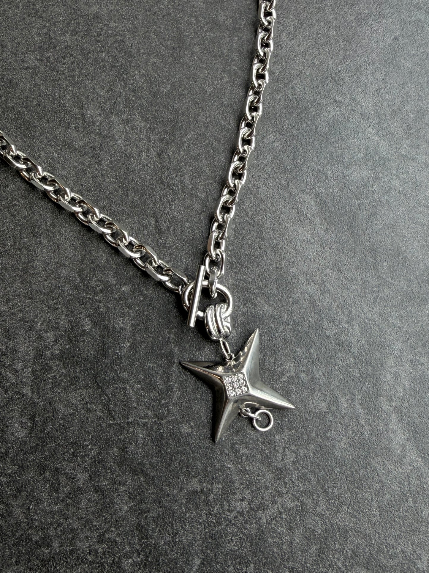 THE BLADE NECKLACE