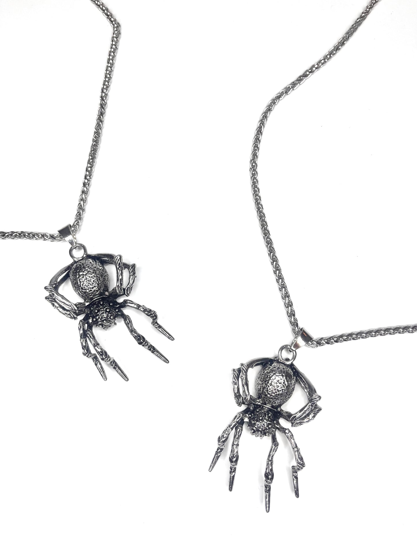 SPIDER CHAIN NECKLACE