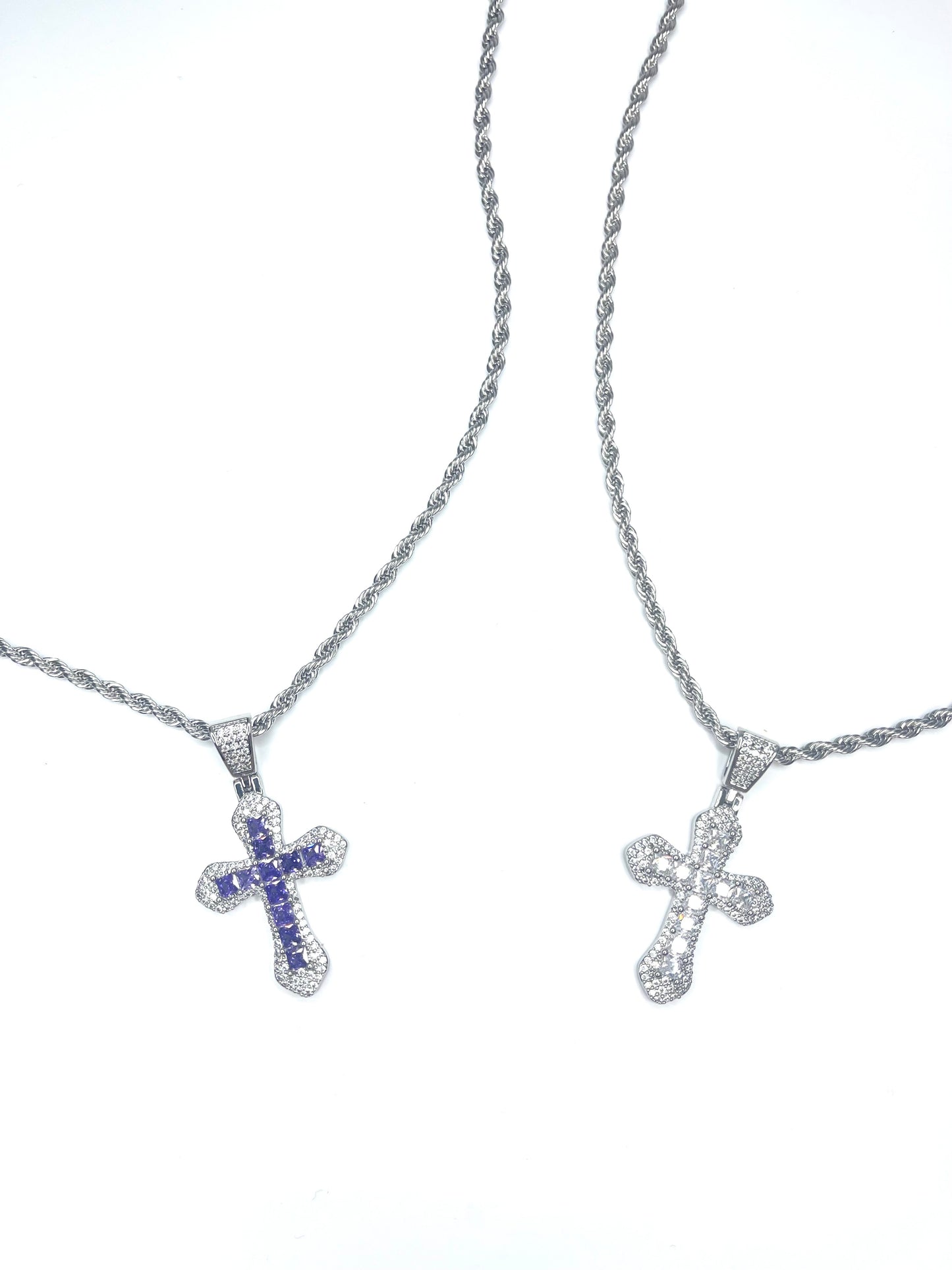 ICED MINI CROSS NECKLACE