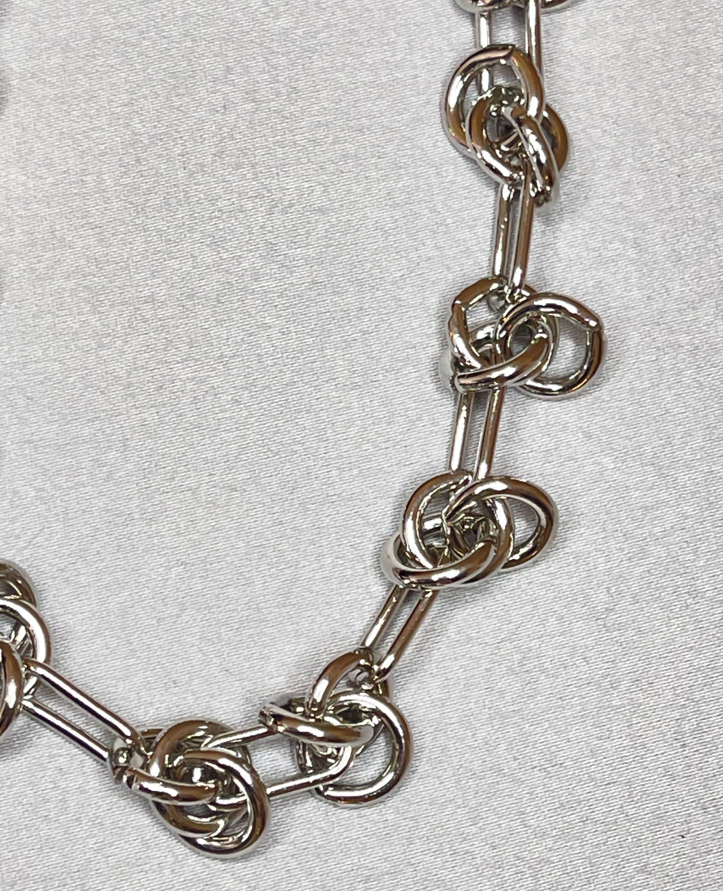 KNOT CHAIN BRACELET