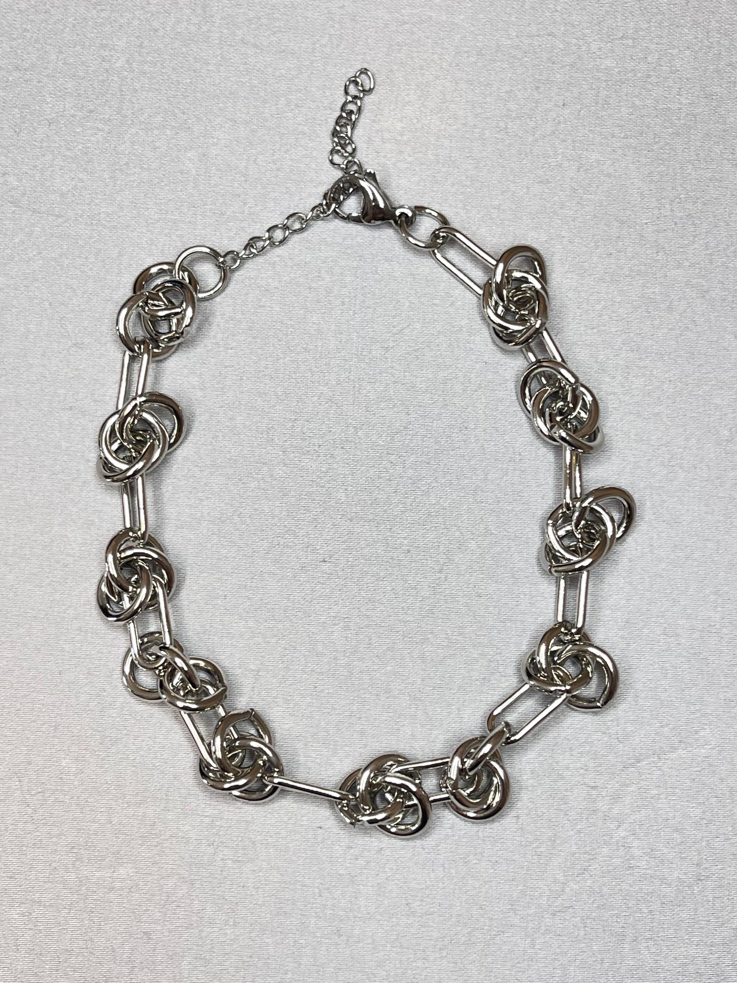 KNOT CHAIN BRACELET