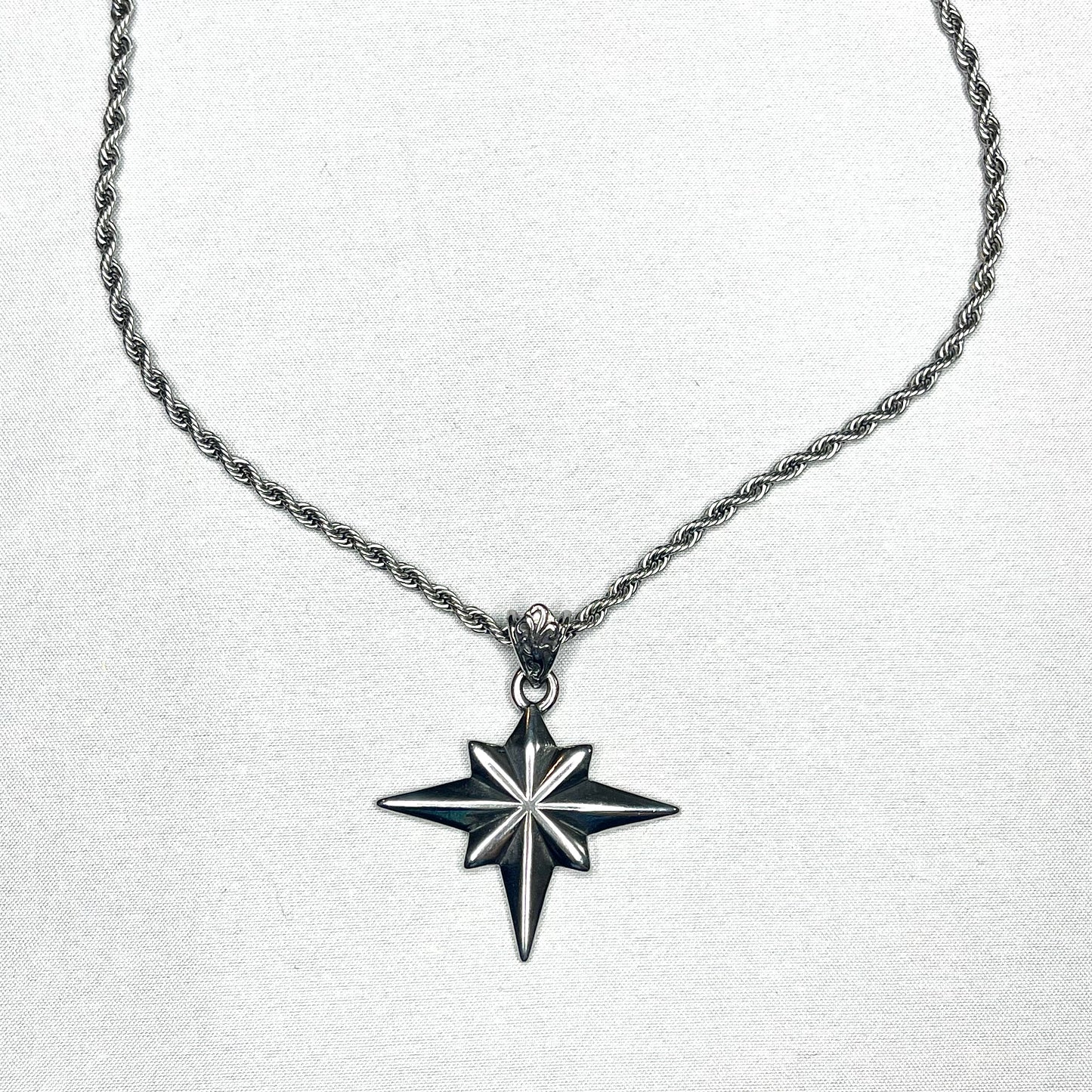 COMPASS STAR CHAIN