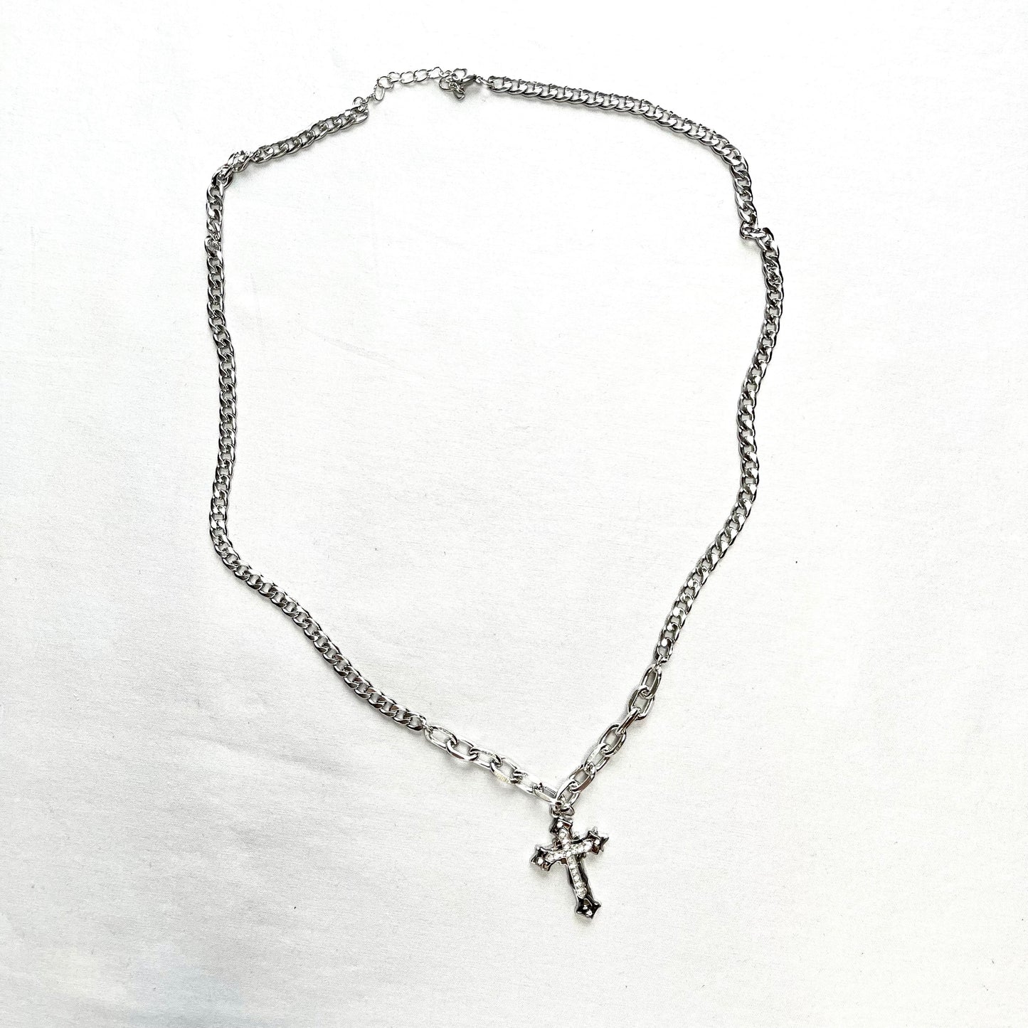 RHINESTONE CROSS CHAIN