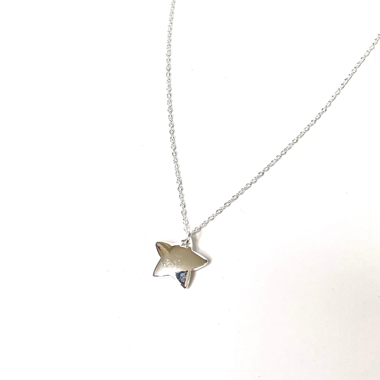 PUFFED STAR NECKLACE